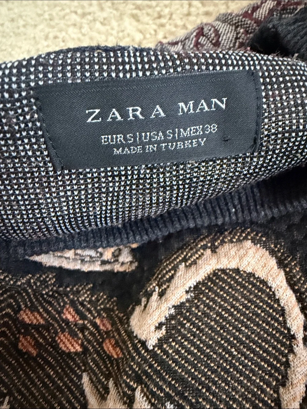 Zara Rare Multicolor Embroidered Lion Crewneck Sweater